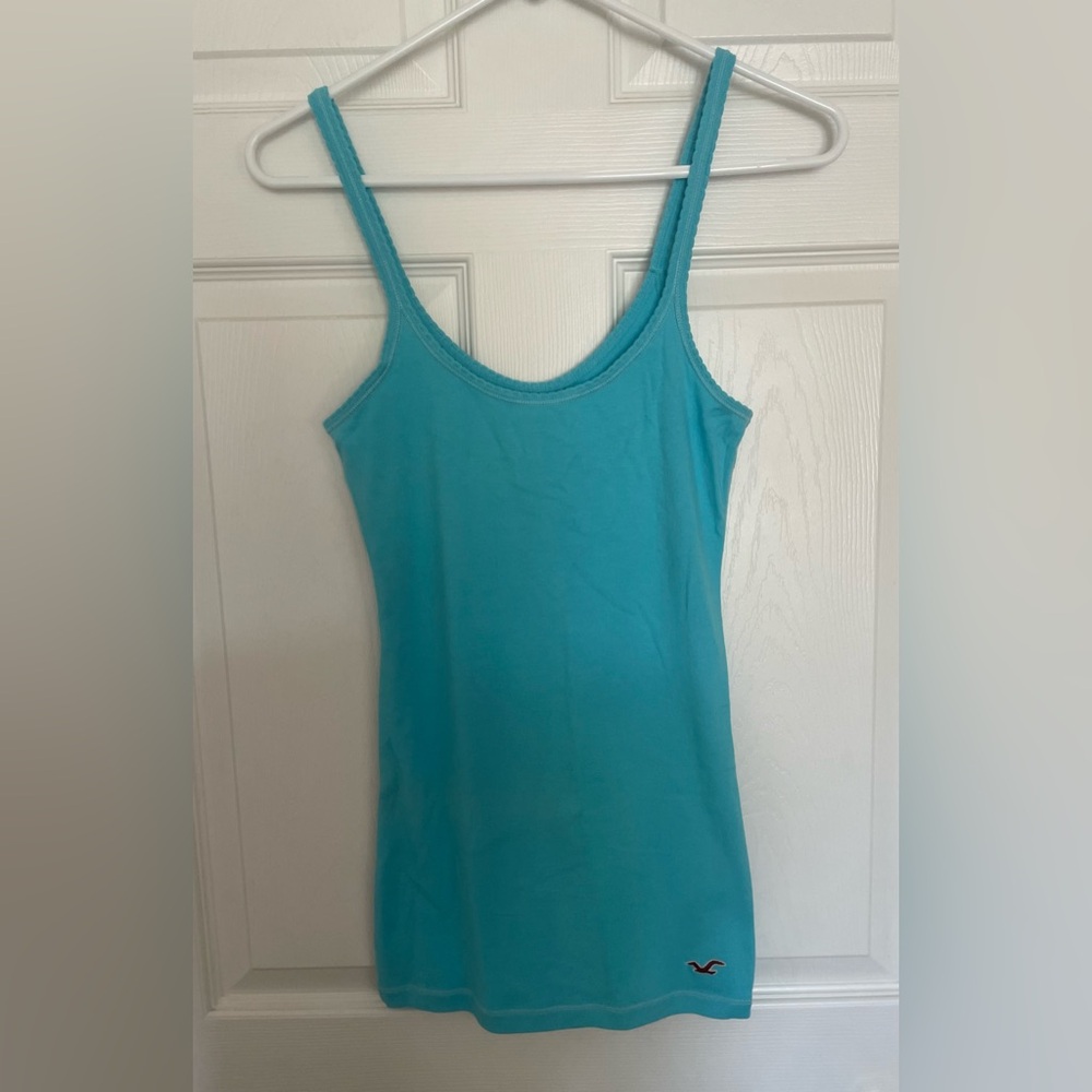 Hollister aqua tank top with spaghetti straps with scalloped trim, never worn